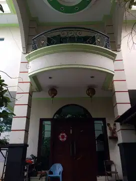 TURUN HARGA ,Di jual rumah di villa Tomang full furnished jakbar.