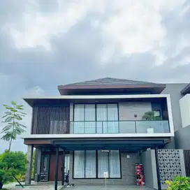 RUMAH MEWAH DEKAT DARI BANDARA MAKASSAR DAN AKSES PINTU TOL