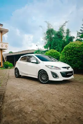MAZDA 2 R HB 1.5 L AT 2013