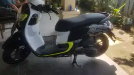 Scoopy 2017 di jual cepat pemakaian wanita
