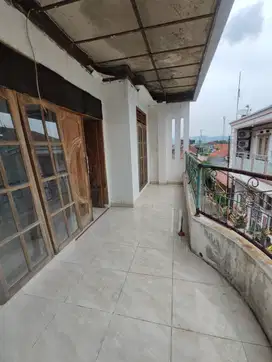 350 Juta Saja! Rumah 2 Lantai Cocok Keluarga besar & Kost di Jatiluhur