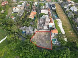 RIVER FRONT LAND PERERENAN WALKING DISTANCE TO THE BEACH