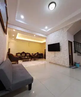 Dijual rumah cantik di komplek Islamic Village Setu TangSel