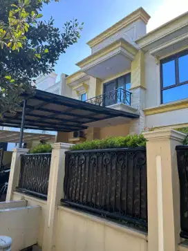Dijual Rumah Mewah di Royal Residence