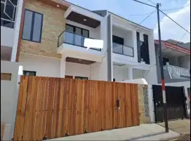 Rumah Baru Modern di Pondok Kelapa