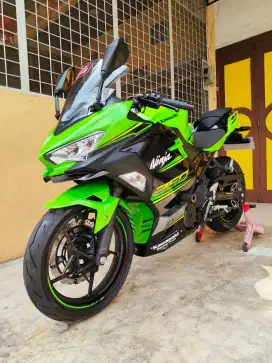 Kawasaki Ninja250 / Ninja 250 Fi 2018 SE KRT, Green Tech Kawasaki.