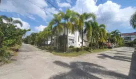 di jual cepat rumah dengan halaman luas di komplek jakabaring