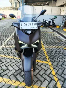 YAMAHA XMAX 250 TECH MAX