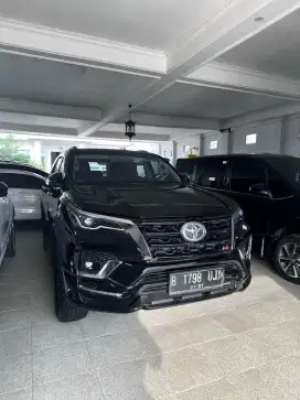 TOYOTA FORTUNER GR 2021