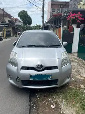 Toyota Yaris E  1.5 AT 2009 Silver Bakpao