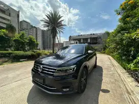 Vw Tiguan 16rb miles allSpace black on black no PR