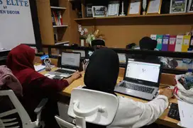 Dicari Customer Service / Sales