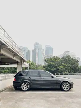 BMW e46 325i Station Wagon Facelift 2002