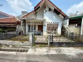 DIJUAL RUMAH DI TEBET BARAT-JAKSEL (KONDISI APA ADANYA)