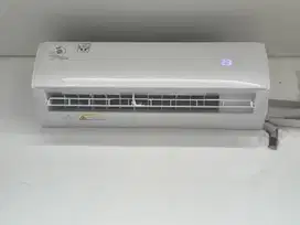 TCL Air conditioner 1 PK - Putih
