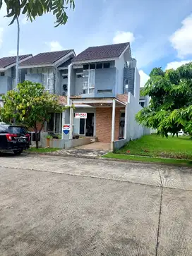 Rumah 2 lantai di Cluster vasana harapan indah bekasi
