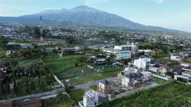 rumah villa dekat alun- alun kota batu malang view keren