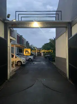 Rumah Pojok Dalam Cluster Strategis di Jatiwaringin Raya Bekasi