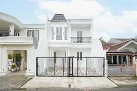 Rumah Mewah Carport Luas 15 Mnt ke Gerbang Tol Marga Jaya 2 J-31389