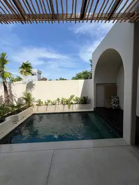 Dijual Villa Mediteranean Baru di Goa Gong