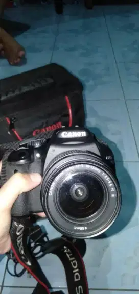Kamera CANON EOS 550D (Normal)