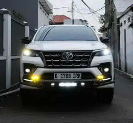 All New FORTUNER GR 2.8 AT 2022 DIESEL KM 65rban RECORD TOYOTA BANDUNG