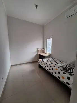 Kamar Kos kamar mandi dalam di gading serpong