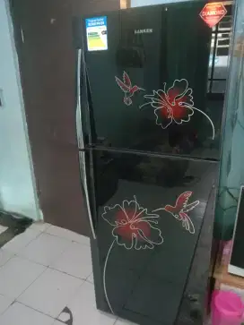 Kulkas dua pintu Sanken