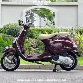 Piaggio Vespa Lxv 150 3 V IE Th 2013 BURGUNDY PERFECT CONDITION