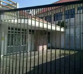COCOK UNTUK KANTOR, RUMAH TENGAH KOTA  DI Jl TAMAN BERINGIN SEMARANG