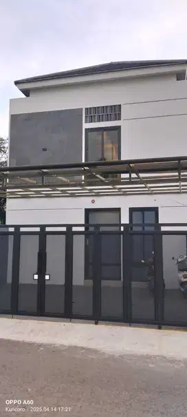 Rumah kost ekslusif 12 kamar tidur dekat kampus UMY