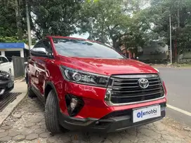 Low KM Kijang Innova Q Venturer bensin AT 2020