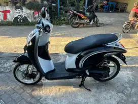 Scoopy thn 2011 plat B jakarta