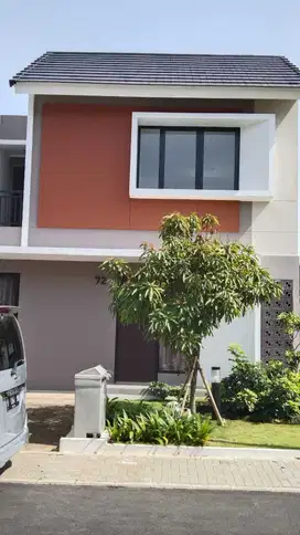 DISEWAKAN RUMAH CLUSTER POSOISI HOOK DI SUMMARECON KOTA BANDUNG