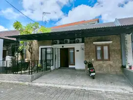 DISEWAKAN RUMAH ONE GATE Sistem DI PENAMPARAN DENPASAR DD