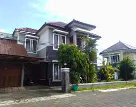 Disewakan Rumah semifurnished dalam perumahan dekat Jl Magelang