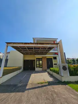 Disewakan rumah 2 lantai  di Cluster Arana Harapan Indah Bekasi