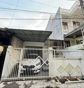 dijual rumah taman ratu jakarta barat