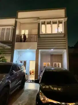 Rumah Nyaman Dalam Komplek Jatinegara Indah