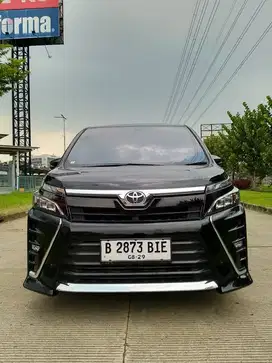VOXY 2019 2.0 MATIC