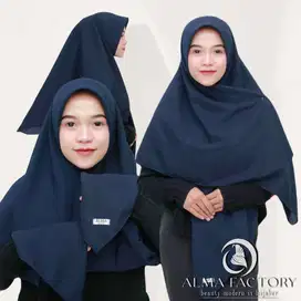 Hijab Segi Empat Oval Wolfis ukuran 130 x 130