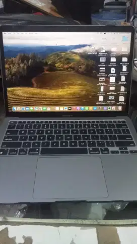 Bu jual macbook air retina 13 2020 fullset m1
