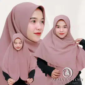 Hijab Segi empat oval wolfis ukuran 120 X 120