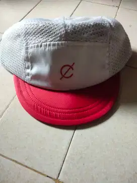 Topi merk capslock