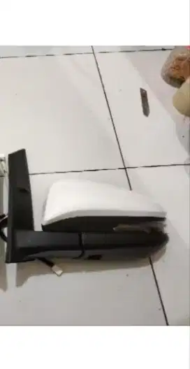 Spion kiri Mobil Innova Reborn Venturer
