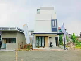Dijual Cash Rumah Modern 3 Lantai Di Selatan Jakarta