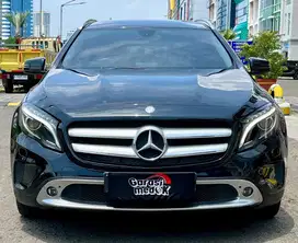 Mercedes Benz Mercy GLA200 GLA 200 Urban 2015 Antik Low KM Murah Bekas