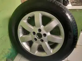 Velg dan ban mobil copotan Honda crv 1 biji