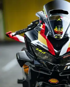 For sale : Kawasaki ninja zx25r 2021