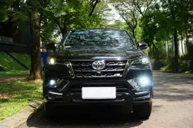 Toyota Fortuner 2.8 GR
1GD Turbo Diesel 2023